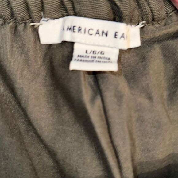 American Eagle Women Elastic Waist Structured Pleated Shorts Size Large - Picture 4 of 8